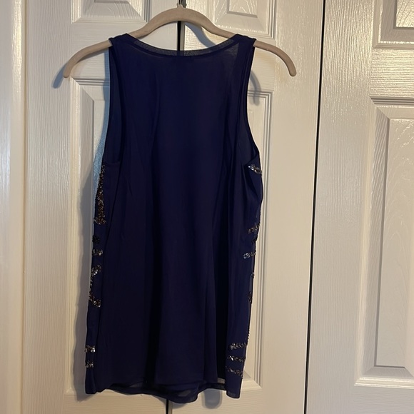 Express sleeveless purple shirt with sequence in size XS - Picture 8 of 8